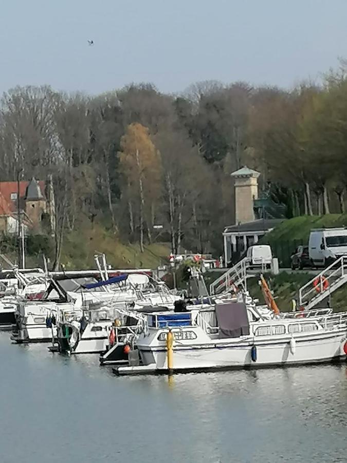 Haus Lupo am Kanal Castrop-Rauxel Exterior foto