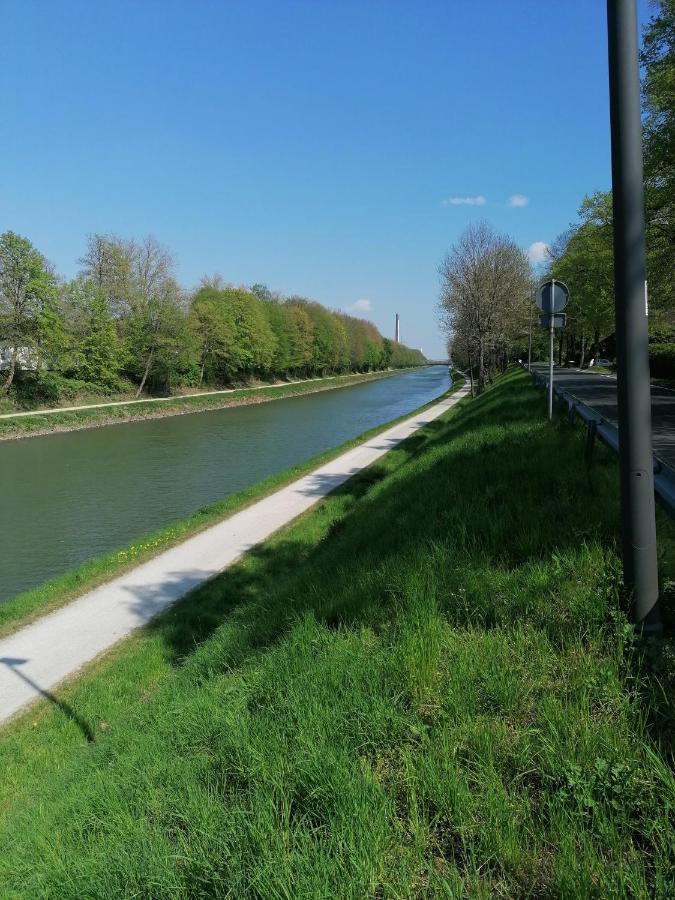 Haus Lupo am Kanal Castrop-Rauxel Exterior foto