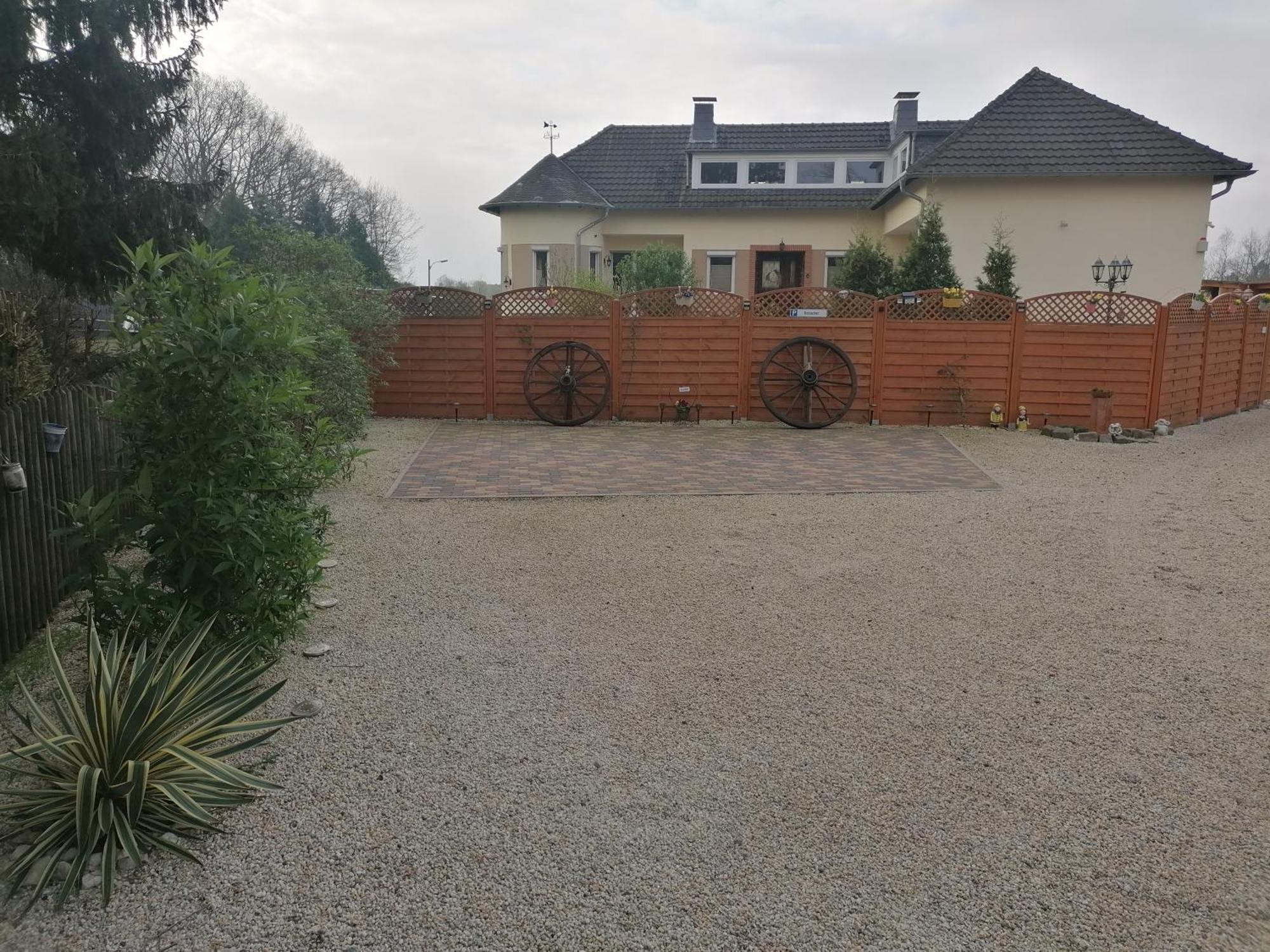 Haus Lupo am Kanal Castrop-Rauxel Exterior foto